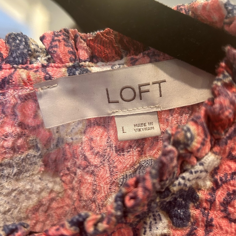 LOFT Pink and Blue‎ Puff Sleeve Blouse - Picture 2 of 2